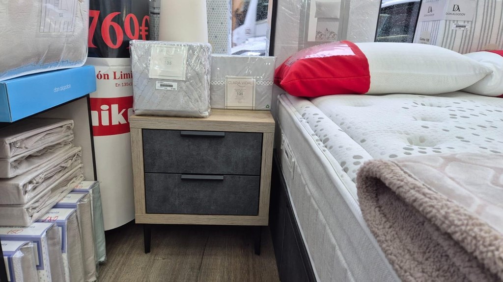 Foto 2 CANAPÉ CAJONES + 2 MESITAS